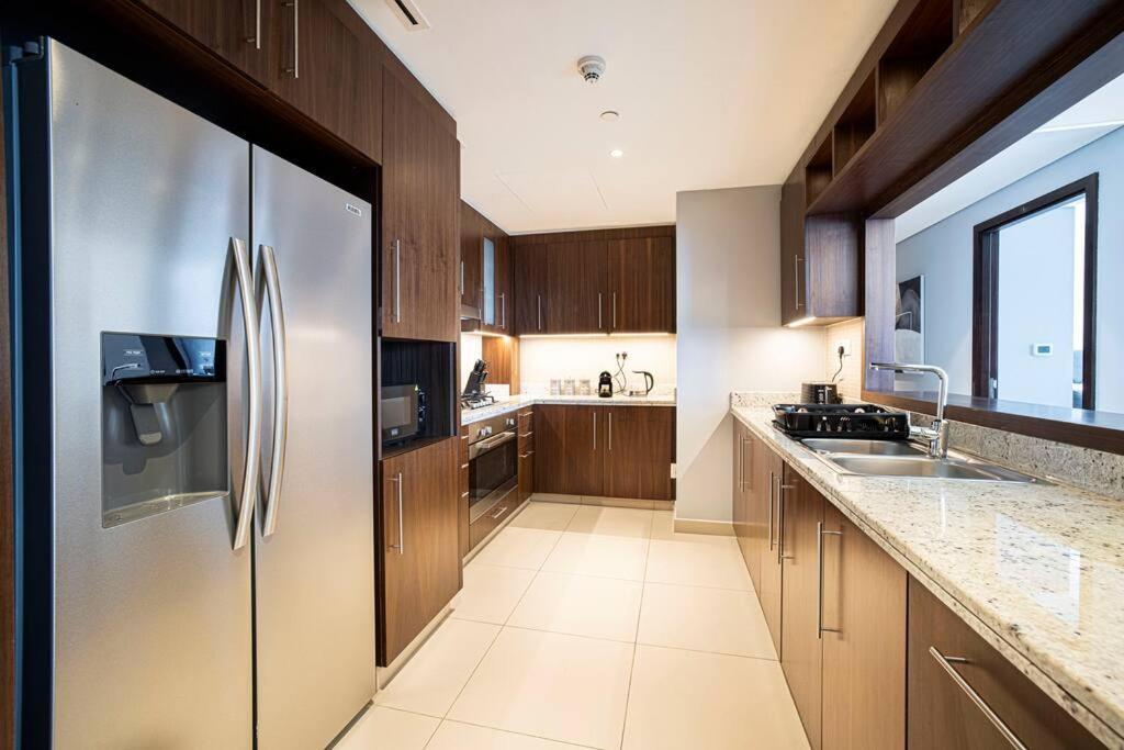 Magnificent Brand New Lux 3Br Burj & Fountain View Apartment Dubai Bagian luar foto